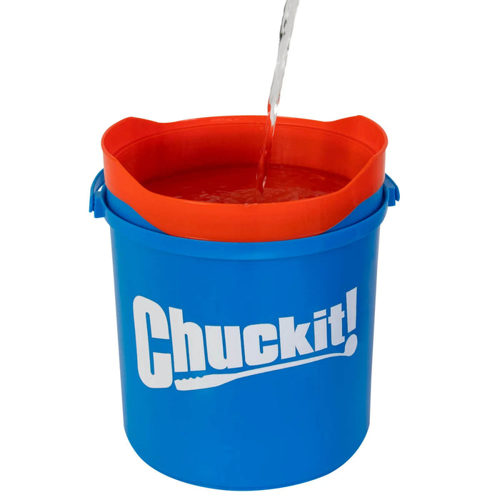 Chuckit! Bucket with Ultra Balls Color Blue/Orange